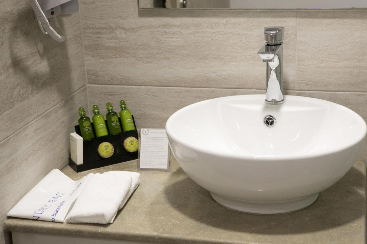 Hyperion Hotel Myrties 외부 사진